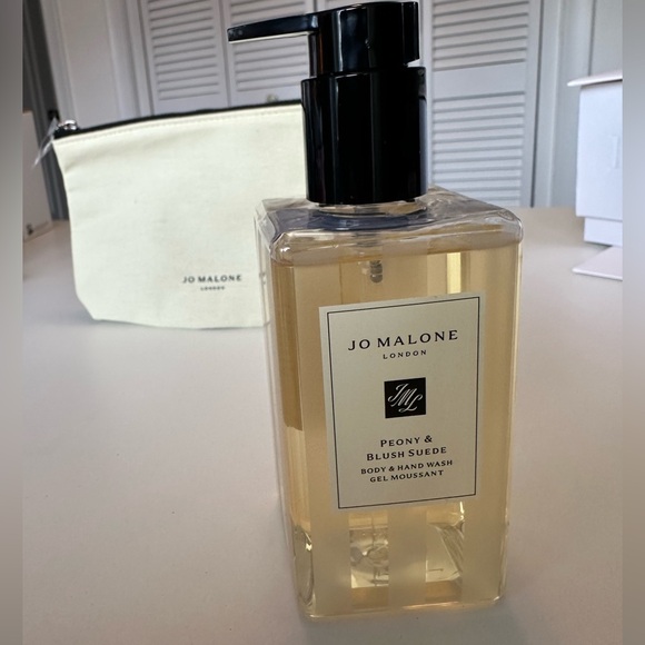 Jo Malone Peony & Blush Suede Hand Wash, with small Jo Malone pouch NWOT - Picture 2 of 4